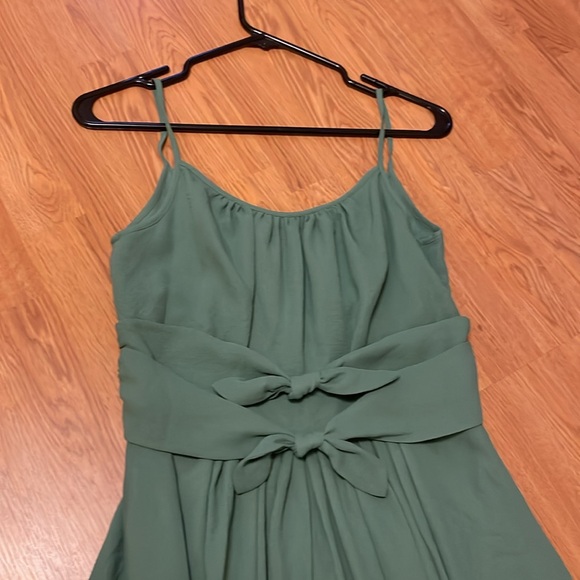 NWOT Gal Meets Glam Elsie Double Front Bow Midi Dress - Picture 5 of 8